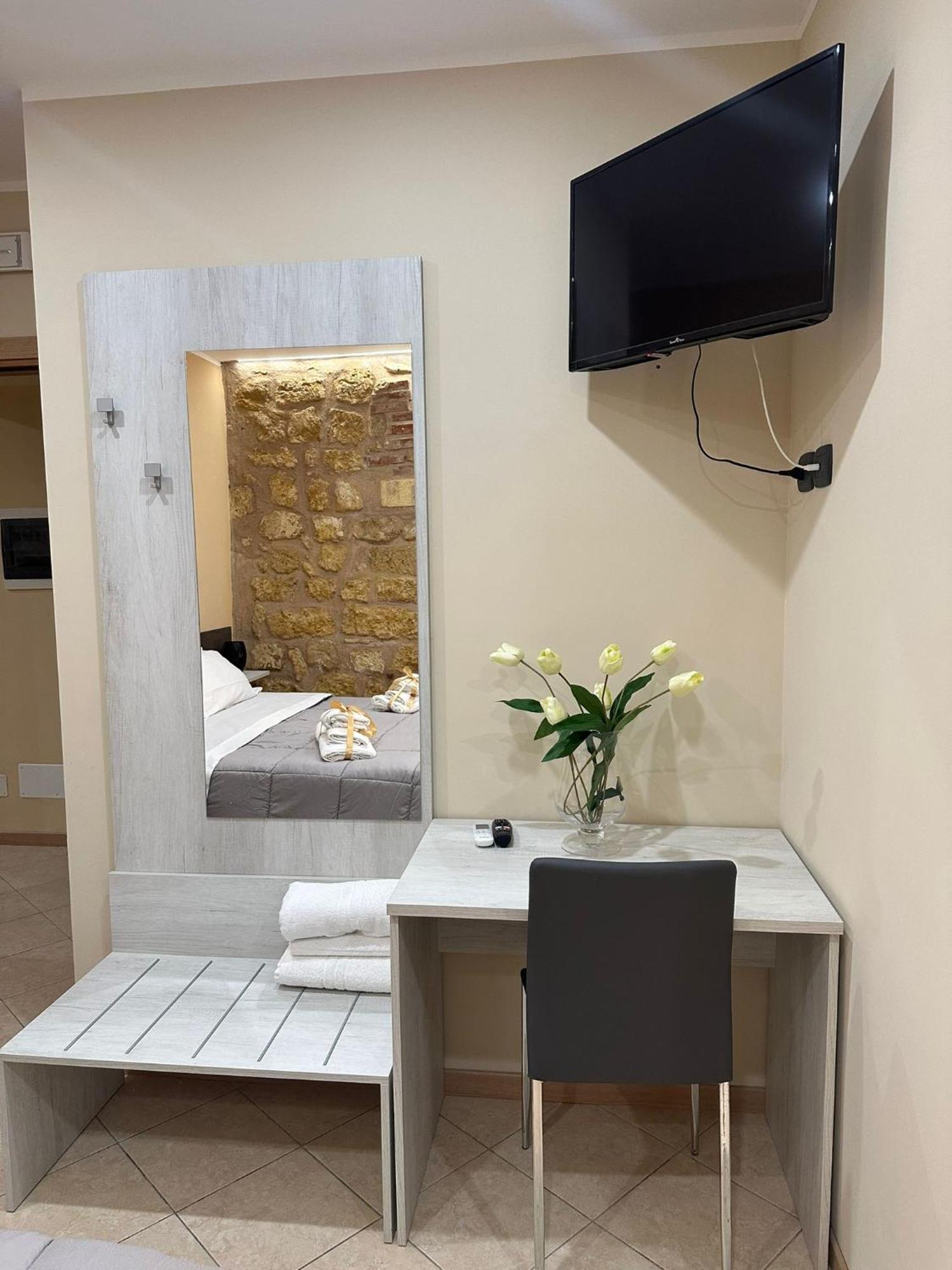 Kalgheros Luxury Rooms Агридженто Екстериор снимка